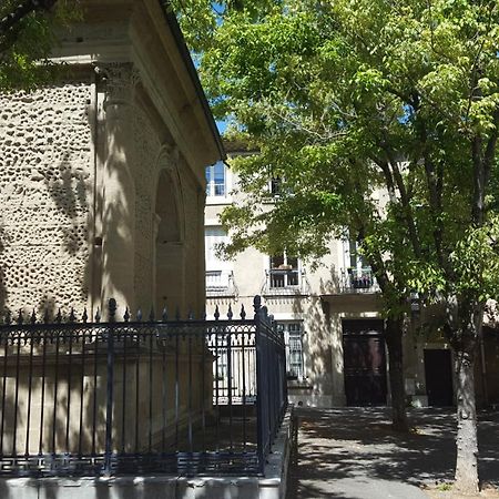 Chambre De Charme Au Coeur Du Vieux Valence - Confort & Calme エクステリア 写真